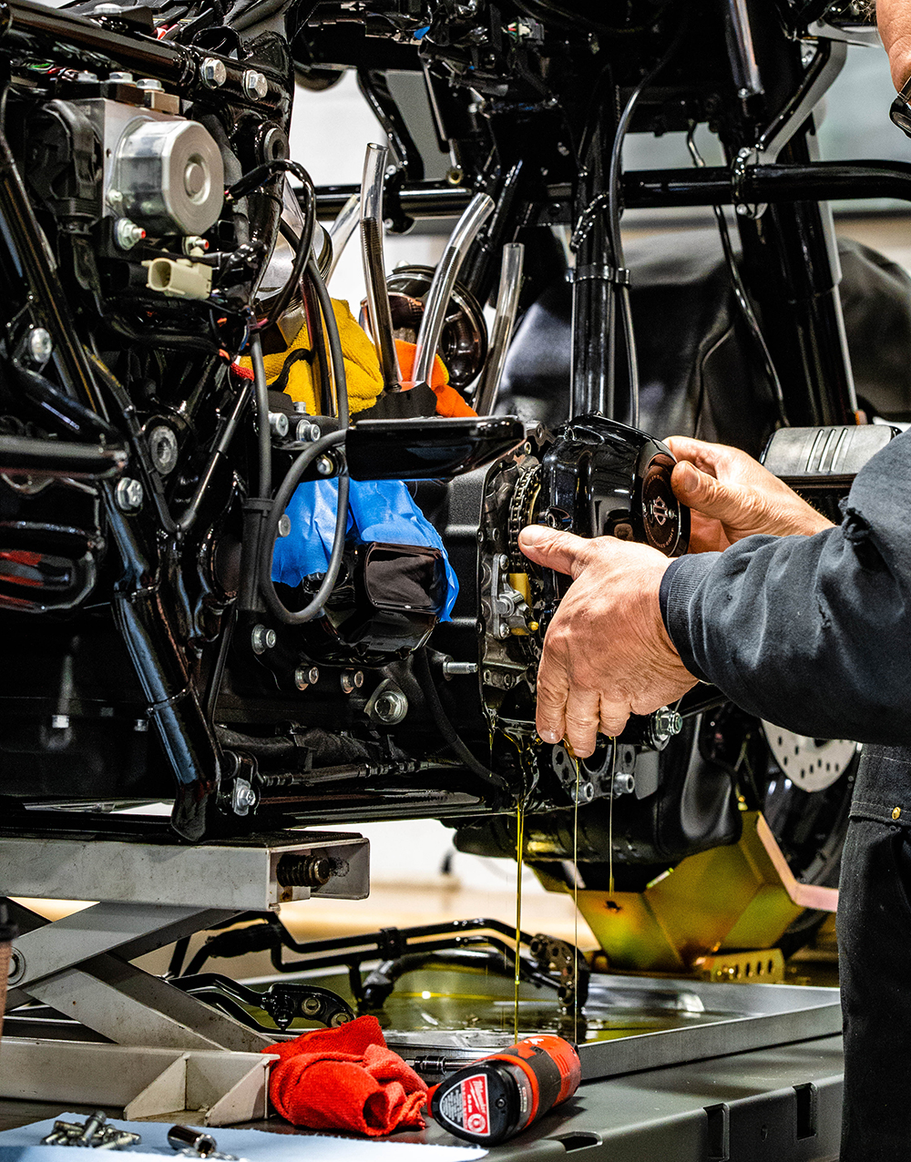 Stock 2020 Road Glide Cam Chest Gettting Upgraded - Get Lowered Cycles