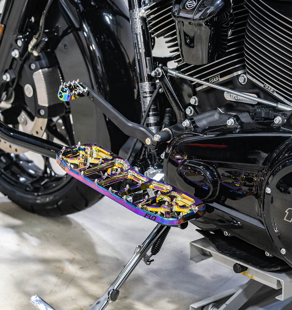 Flo Motorsports Jet Fuel Floorboards & Shift Peg